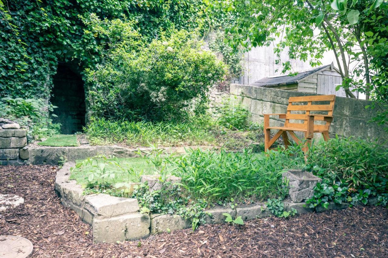 באת' The Wonderland Townhouse - Alice In Wonderland 7Bdr Home מראה חיצוני תמונה