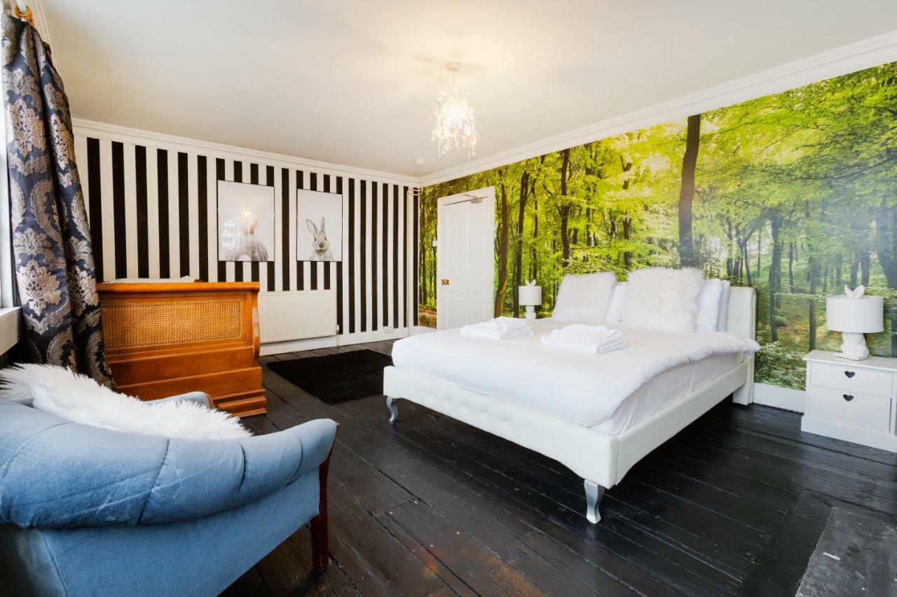 באת' The Wonderland Townhouse - Alice In Wonderland 7Bdr Home מראה חיצוני תמונה