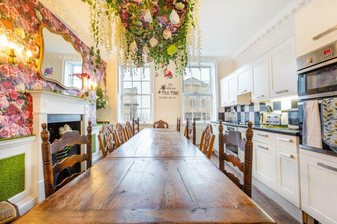 באת' The Wonderland Townhouse - Alice In Wonderland 7Bdr Home מראה חיצוני תמונה