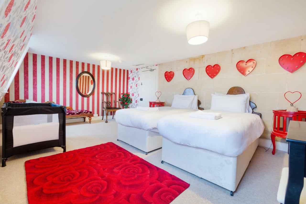 באת' The Wonderland Townhouse - Alice In Wonderland 7Bdr Home מראה חיצוני תמונה