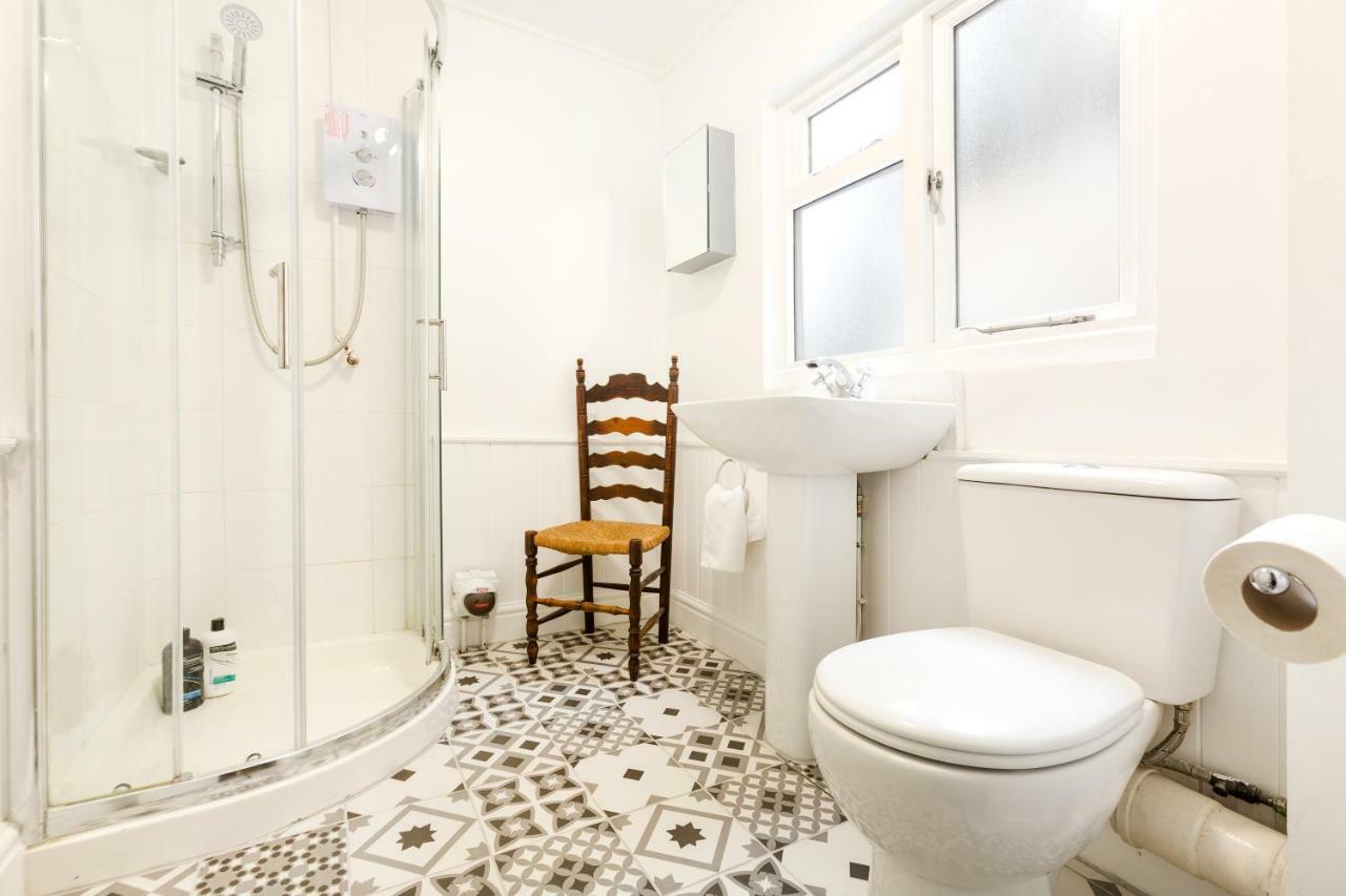 באת' The Wonderland Townhouse - Alice In Wonderland 7Bdr Home מראה חיצוני תמונה