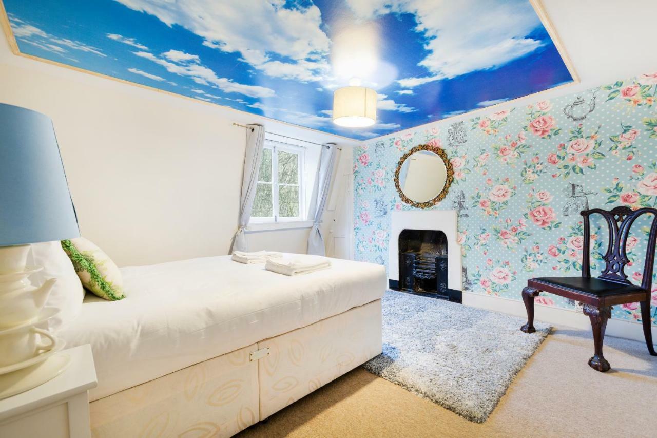 באת' The Wonderland Townhouse - Alice In Wonderland 7Bdr Home מראה חיצוני תמונה