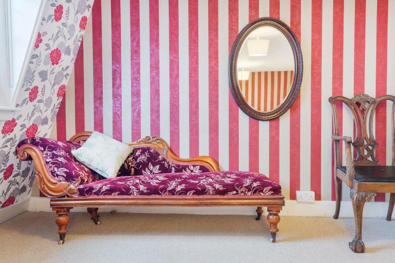 באת' The Wonderland Townhouse - Alice In Wonderland 7Bdr Home מראה חיצוני תמונה